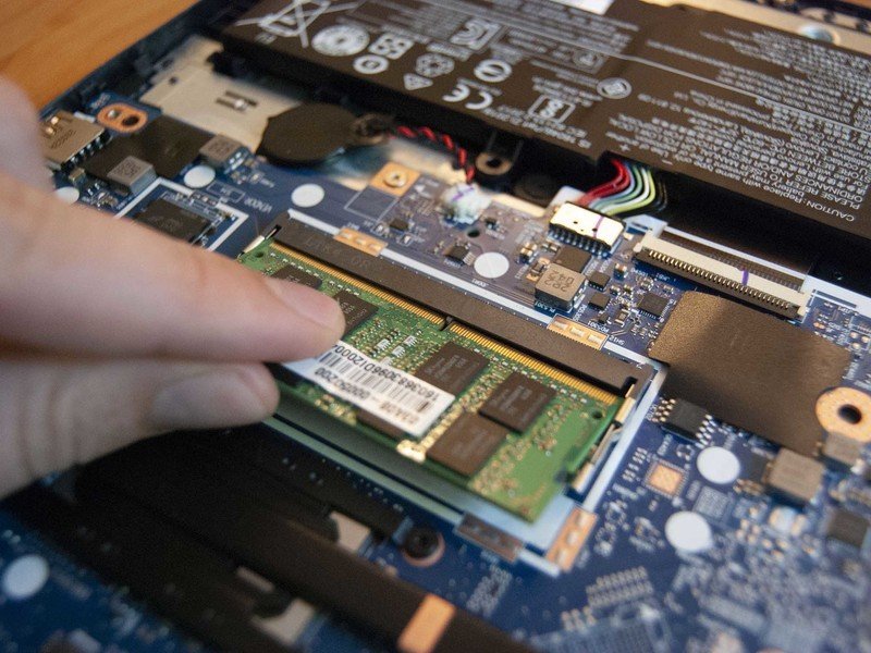 Cómo actualizar la RAM en Lenovo IdeaPad 3 15 - X-Tecno