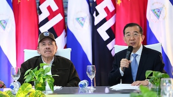 Mohamad Mustafa presentó un plan quinquenal para la Franja de Gaza (7)